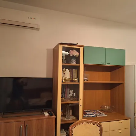 Hana Apartment *