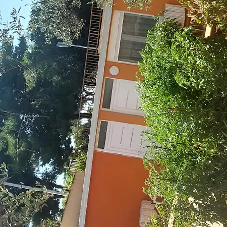 شقة Hana زادار