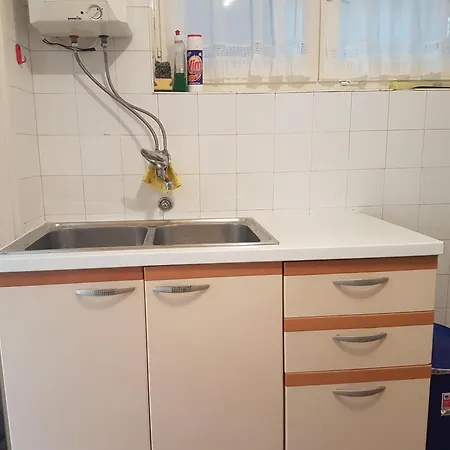 Апартаменти Hana *