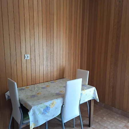 Апартаменти Hana *