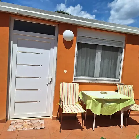 Hana Apartmán