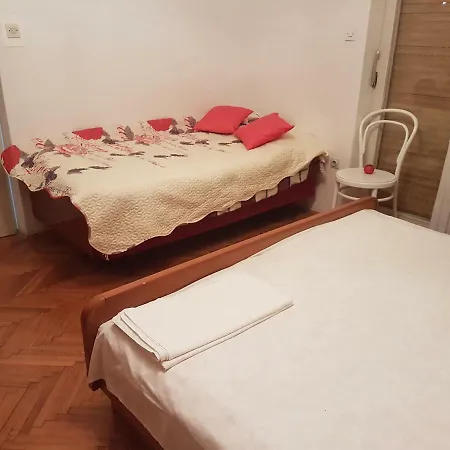 Апартаменти Hana *